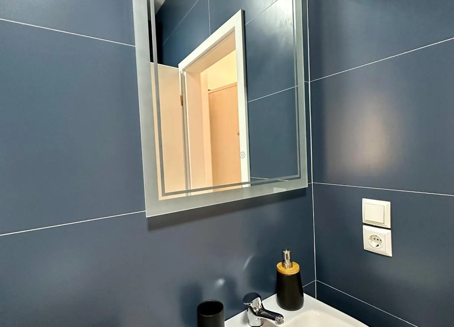 Kual Apartments Sarande 0*,  Albania