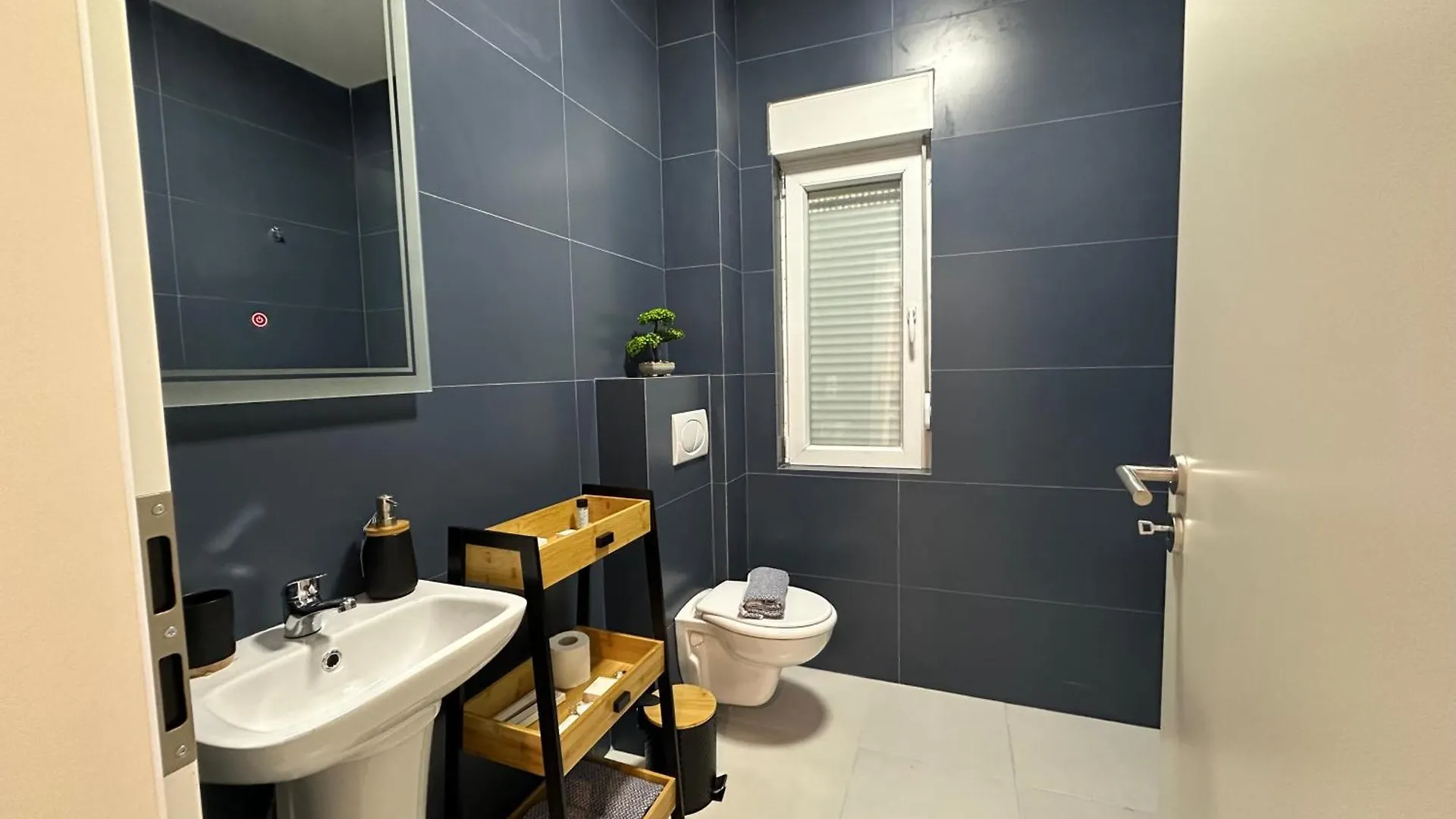 Kual Apartments Sarande